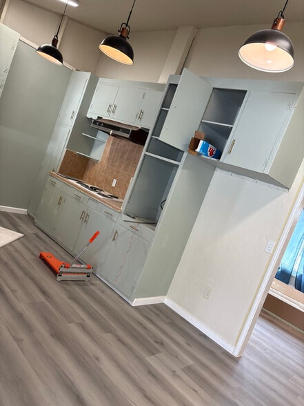 Building Photo - 4705 Yosemite Blvd