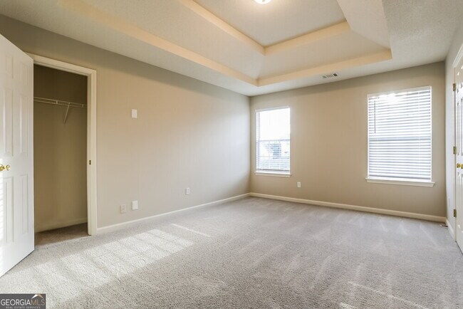 Building Photo - 4433 Estate St