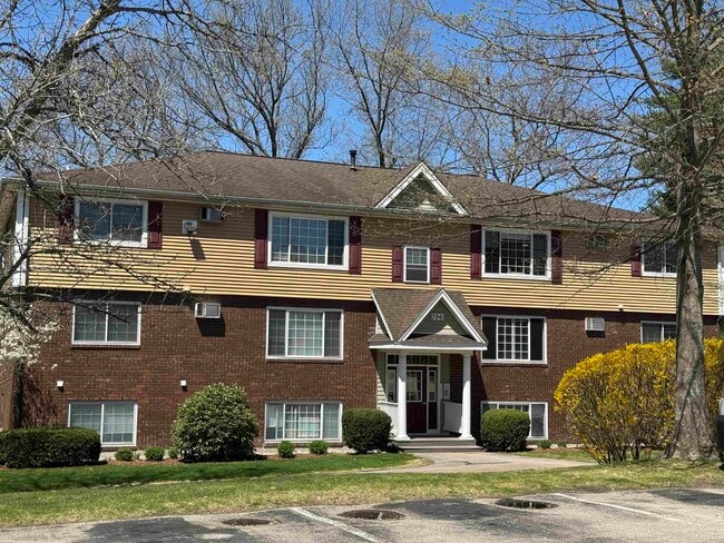 Primary Photo - 3981 Brown Ave