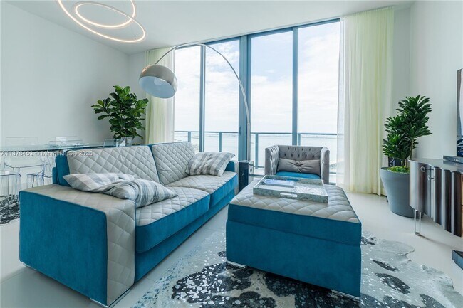 Building Photo - 501 NE 31st St