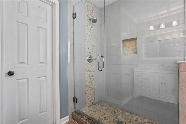 Building Photo - 2615 Snowcrest Pl