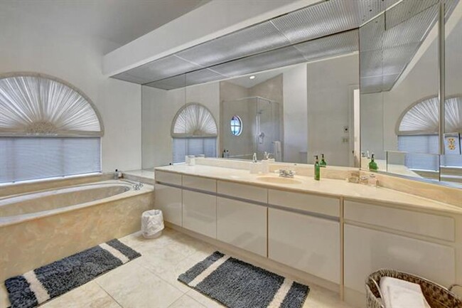 Building Photo - 23392 Mirabella Cir S