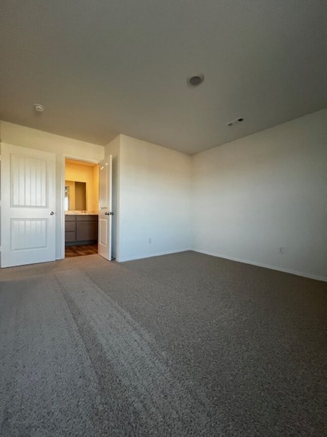 Building Photo - 5120 Red Fox Trl