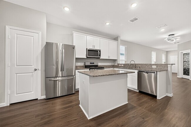 Building Photo - 16039 Kingfield Haven Dr