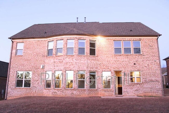 Building Photo - 521 Vine St