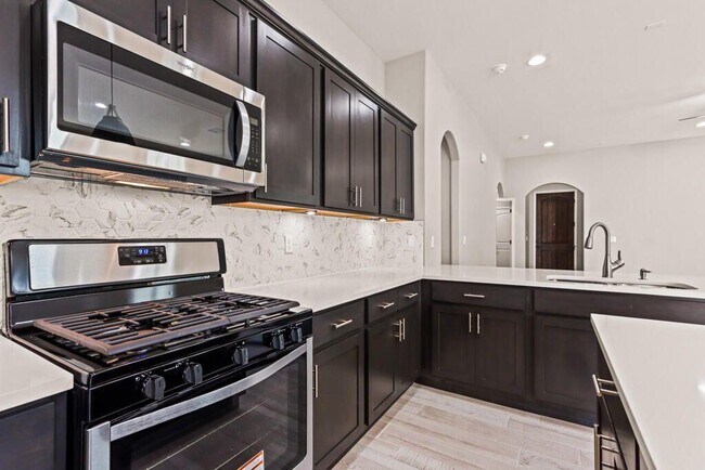 Building Photo - 13591 Hazlewood St