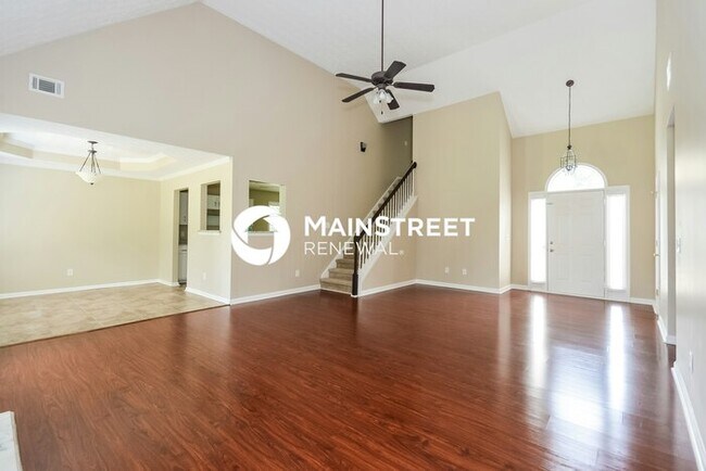 Building Photo - 4 Bedroom Pet-Friendly Home in Covington, GA with Main Street Renewal