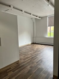 Building Photo - Leasing Agent