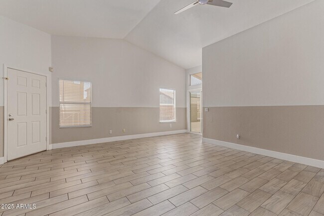 Building Photo - 15824 N 33rd Pl