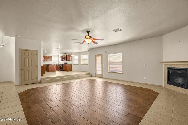 Building Photo - 6121 Byron St