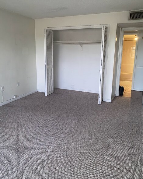 Second Room Closet - 13951 Kendale Lakes Cir
