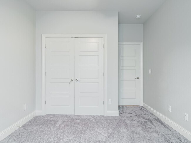Building Photo - 940 W Ashmore Landing Loop