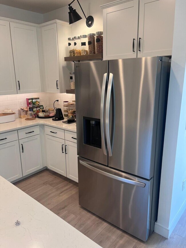 Building Photo - 27425 N 30th Ln