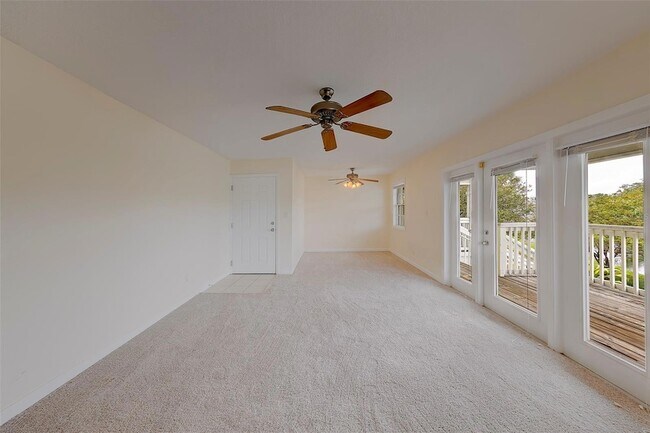 Building Photo - 222 Pompano Dr SE