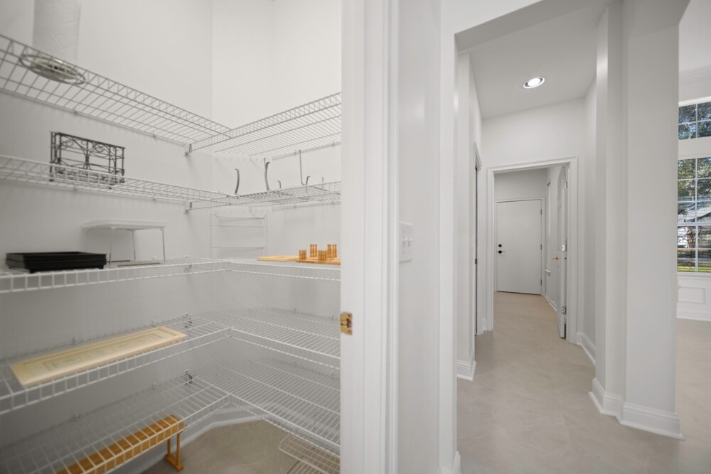 Building Photo - 10061 Vineyard Lake Rd E