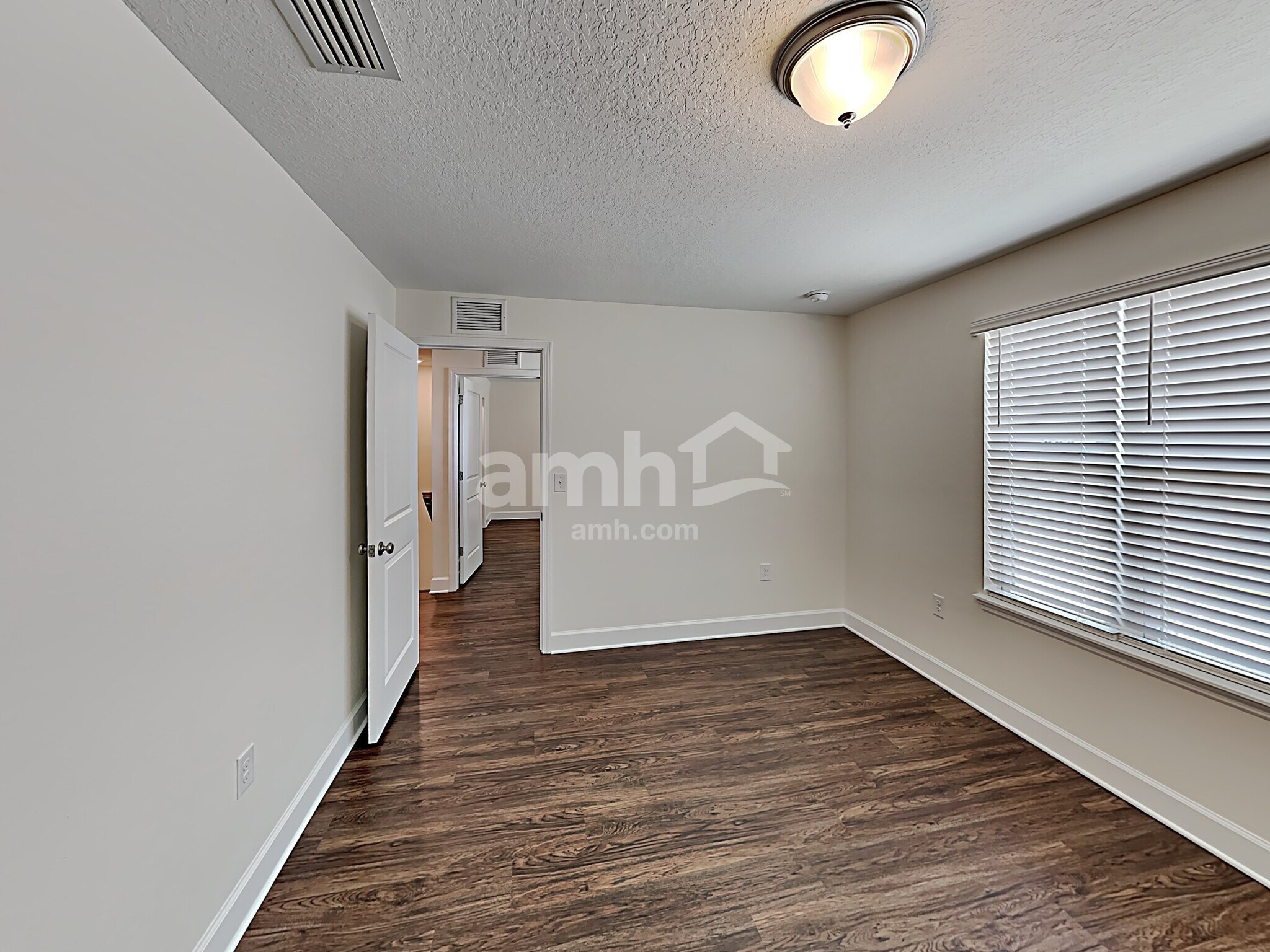 Building Photo - 505 Pine Terrace Dr