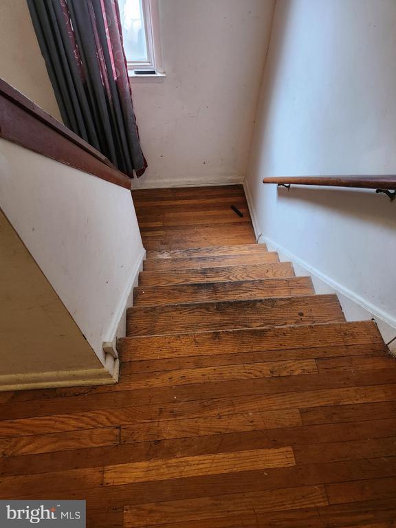 Building Photo - 6651 Claridge St