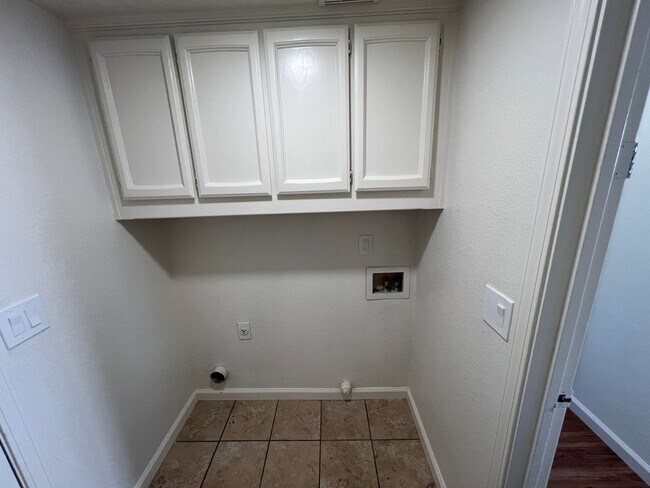Building Photo - 2809 Gibson View Way