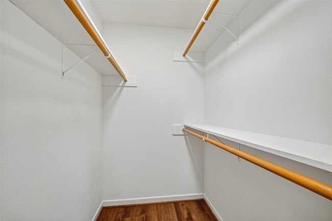 Building Photo - 946 Lamonte Ln