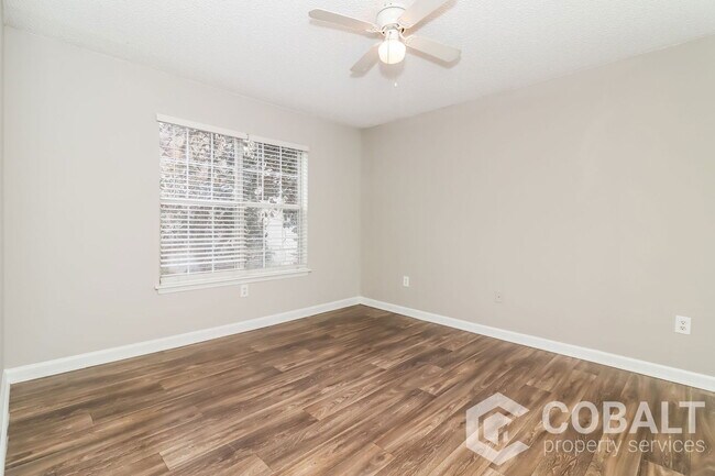 Building Photo - 987 Collier Rd NW