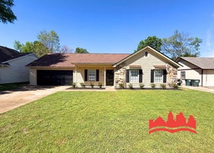 Building Photo - 6786 Greenbark Dr