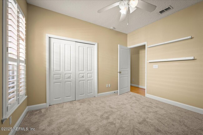 Building Photo - 1028 Meadow View Ln