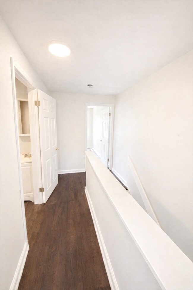 Building Photo - 2208 E Fayette St