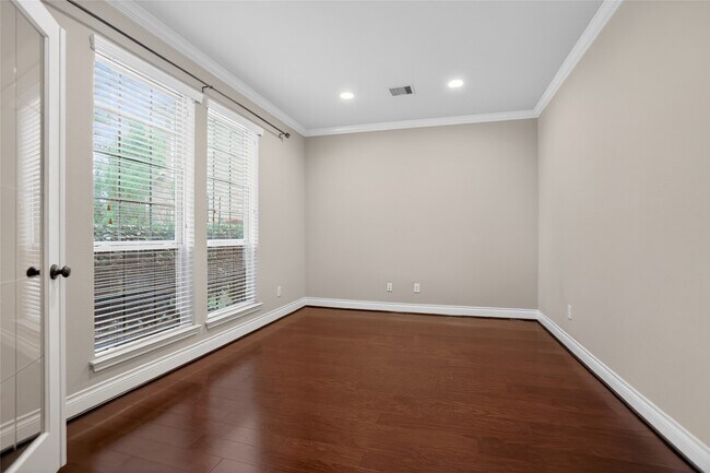 Building Photo - 6535 Arroyo Springs Ln