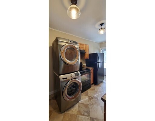 Building Photo - 16 Gardner St