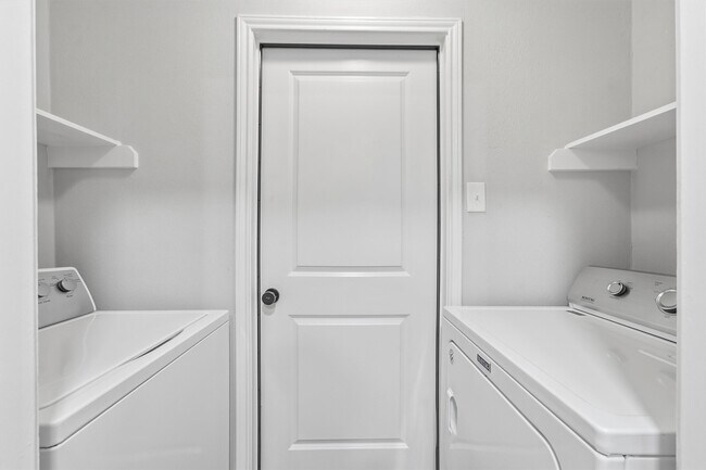 Building Photo - 71 S Woodstock Cir Dr