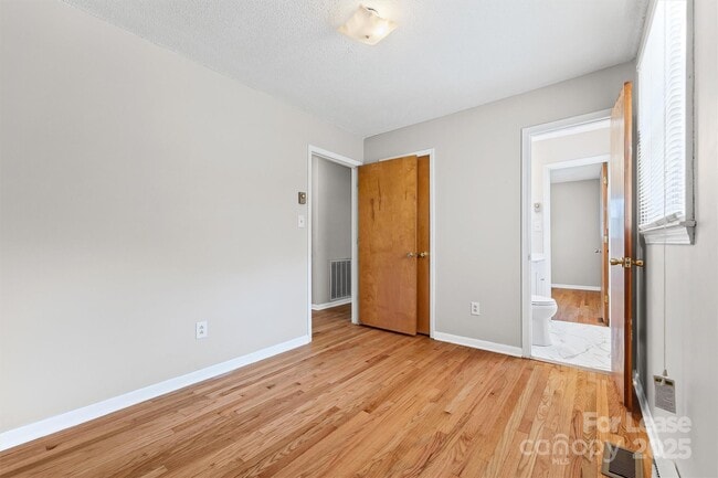 Building Photo - 1460 Legion Rd