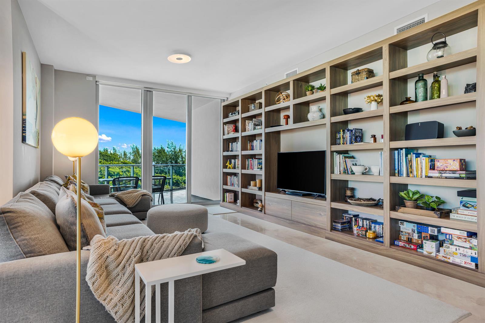 Building Photo - 701 N Fort Lauderdale Beach Blvd