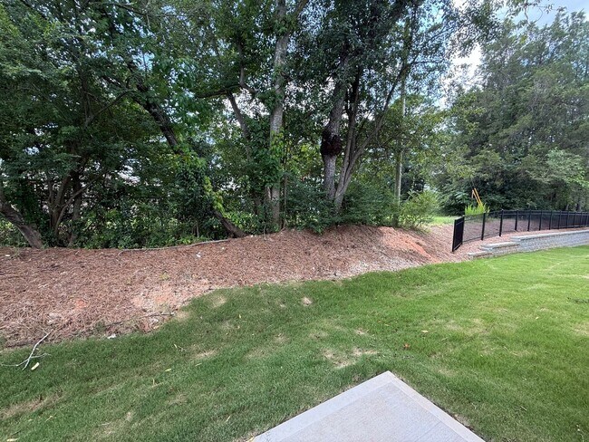 Building Photo - **OFFERING WAIVED APPLICATION FEES & $150 ...