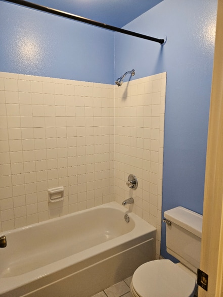 Building Photo - 912 Tenderfoot Hill Rd