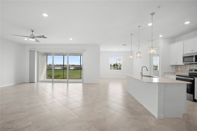 Building Photo - 20660 hazelnut Ct