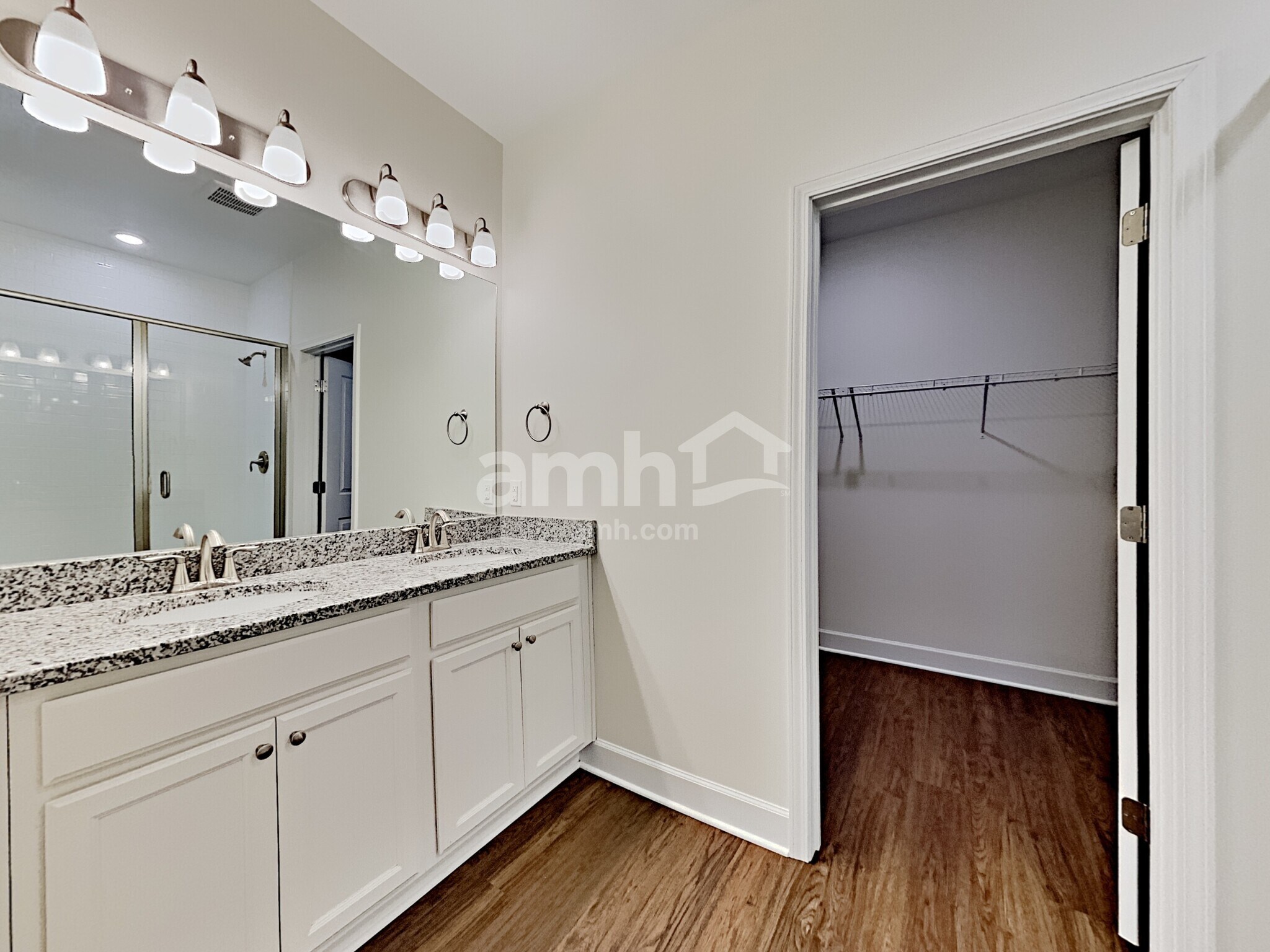 Building Photo - 6001 Trailwater Dr