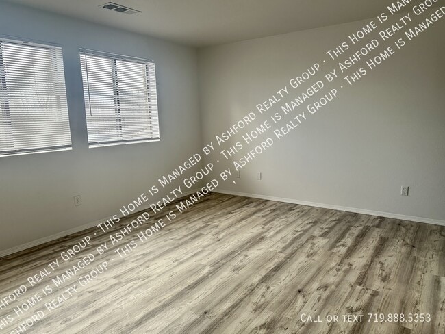 Building Photo - 1120 Yuma St