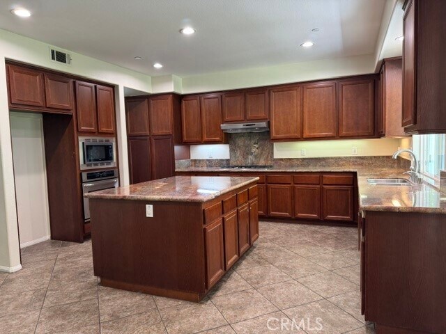 Building Photo - 1133 Shady Creek Dr