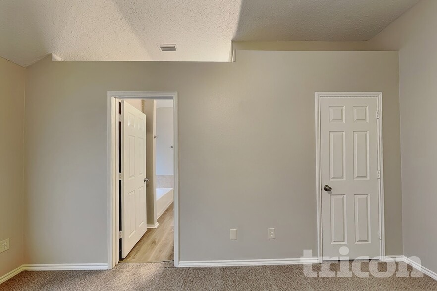 Building Photo - 2329 Belton Dr