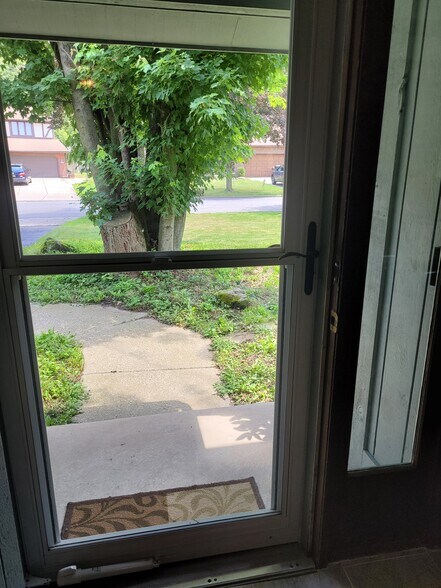 Building Photo - 70 Twilight Ln