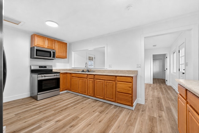 Building Photo - Beautifully Renovated 3BR Ranch w/ Garage, Covered Patio & Fenced Yard