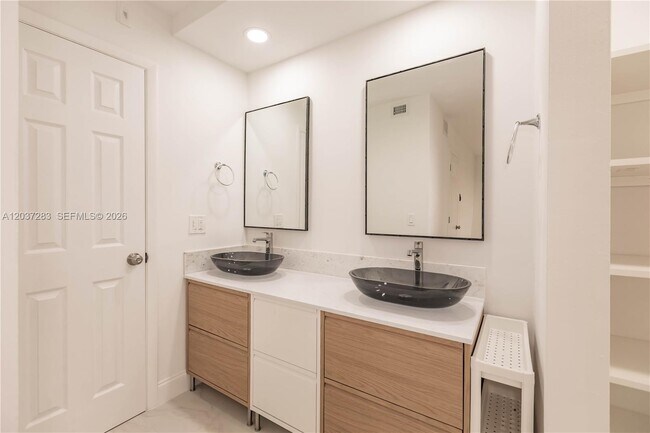 Building Photo - 2931 SW 87th Terrace