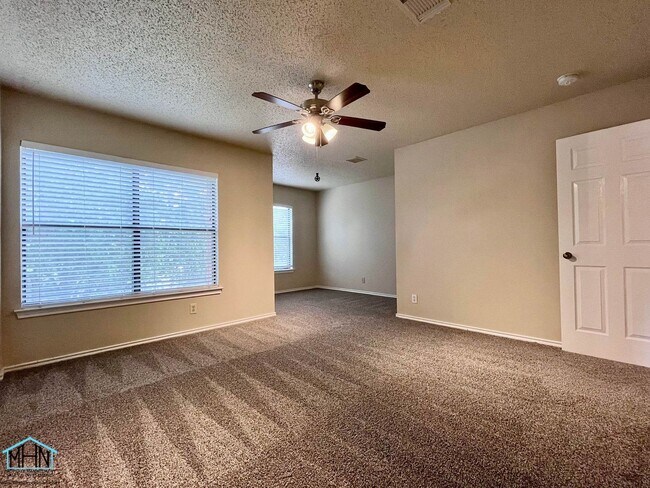 Building Photo - 8143 Chestnut Manor Dr