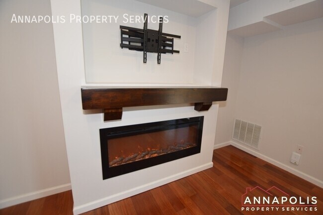 Building Photo - 1117 Primrose Ct