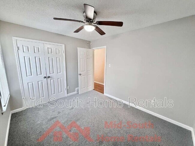 Building Photo - 6001 Cedarcrest Ct