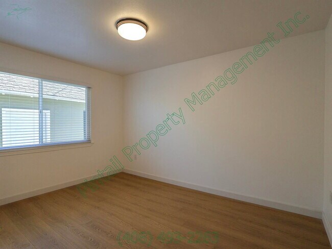 Building Photo - 3428 San Marino Ave