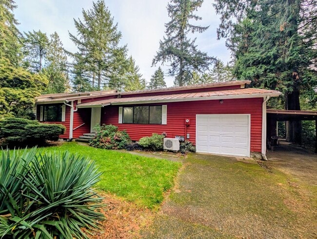 Primary Photo - Corner Lot Triplex Unit in Gig Harbor, Ava...