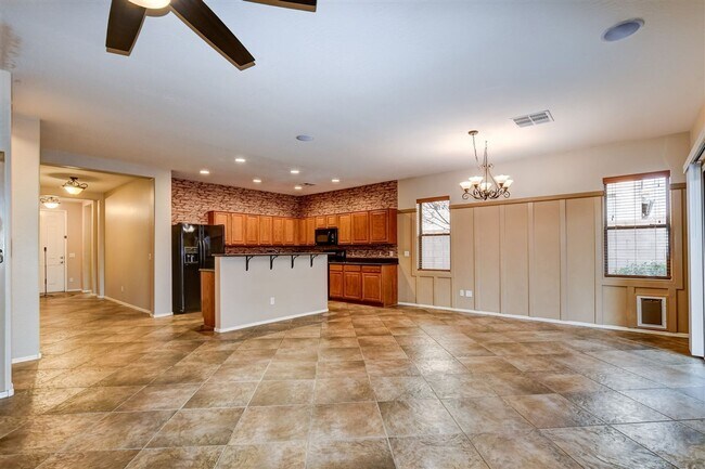 Building Photo - 4 bedroom 2 bath home in Highlands Ranch neighborhood in Chino Valley