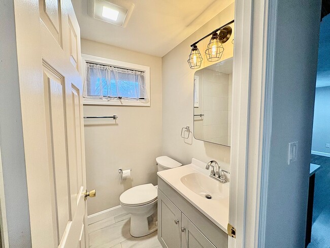 Building Photo - 41 Alfred Rd