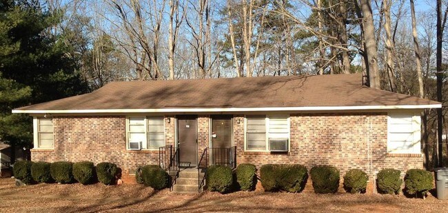 Primary Photo - Mae Dr @ Cedar Lane Road